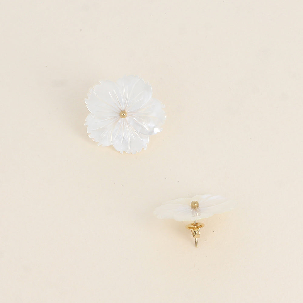 BOUCLES PUCES - FLEUR NACRÉE 26MM