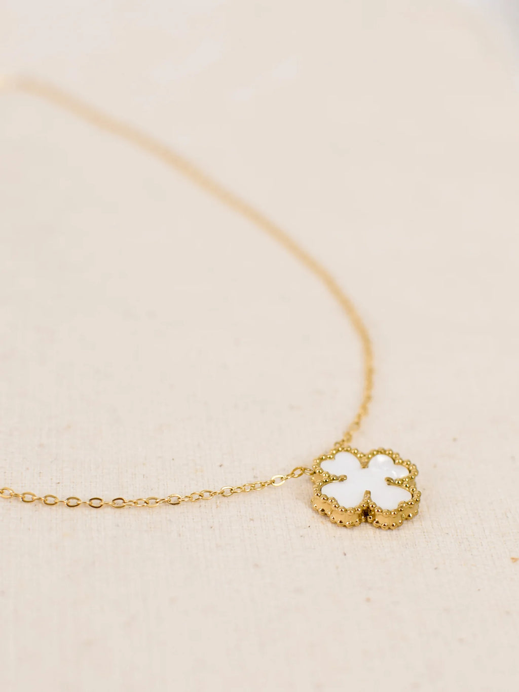 COLLIER LUCIANA